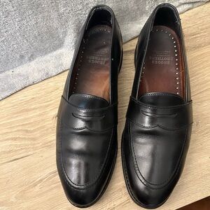 Brooks Brothers Leather Loafers in Black- 9